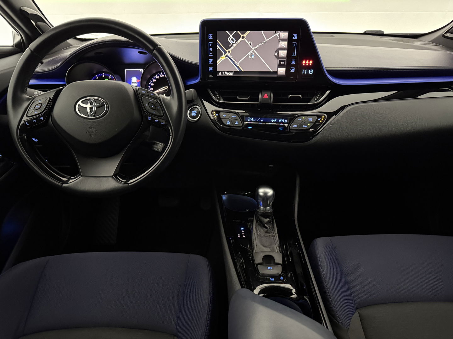 Toyota C-HR 1.2 Bi-Tone | Camera | Cruise | JBL | Stoelverw. | Parkeersens. | Navi | Keyless | NAP