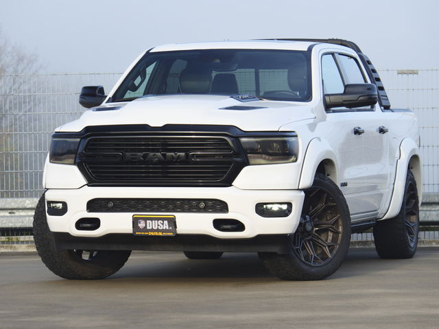 Dodge Ram 1500 - | Laramie | 5.7 V8 | 4x4 | Crew Cab | Fenders | 22 inch Wheels | LPG |  Nieuw binnen!