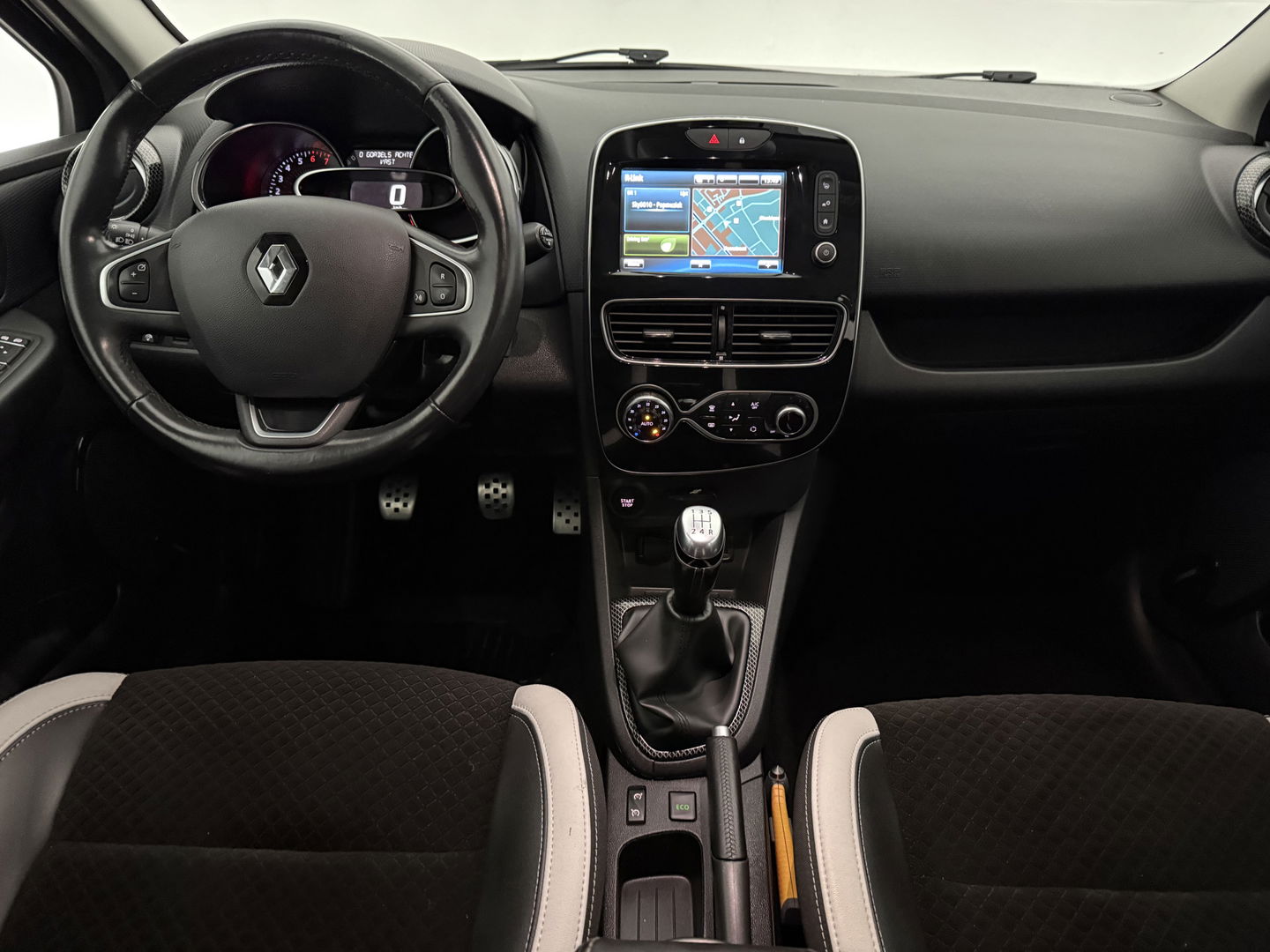 Renault Clio 0.9 TCe | Bose | LED | Clima | Cruise | Camera | Carplay | Trekh. | Stoelverw. | Parkeersens. | NAP
