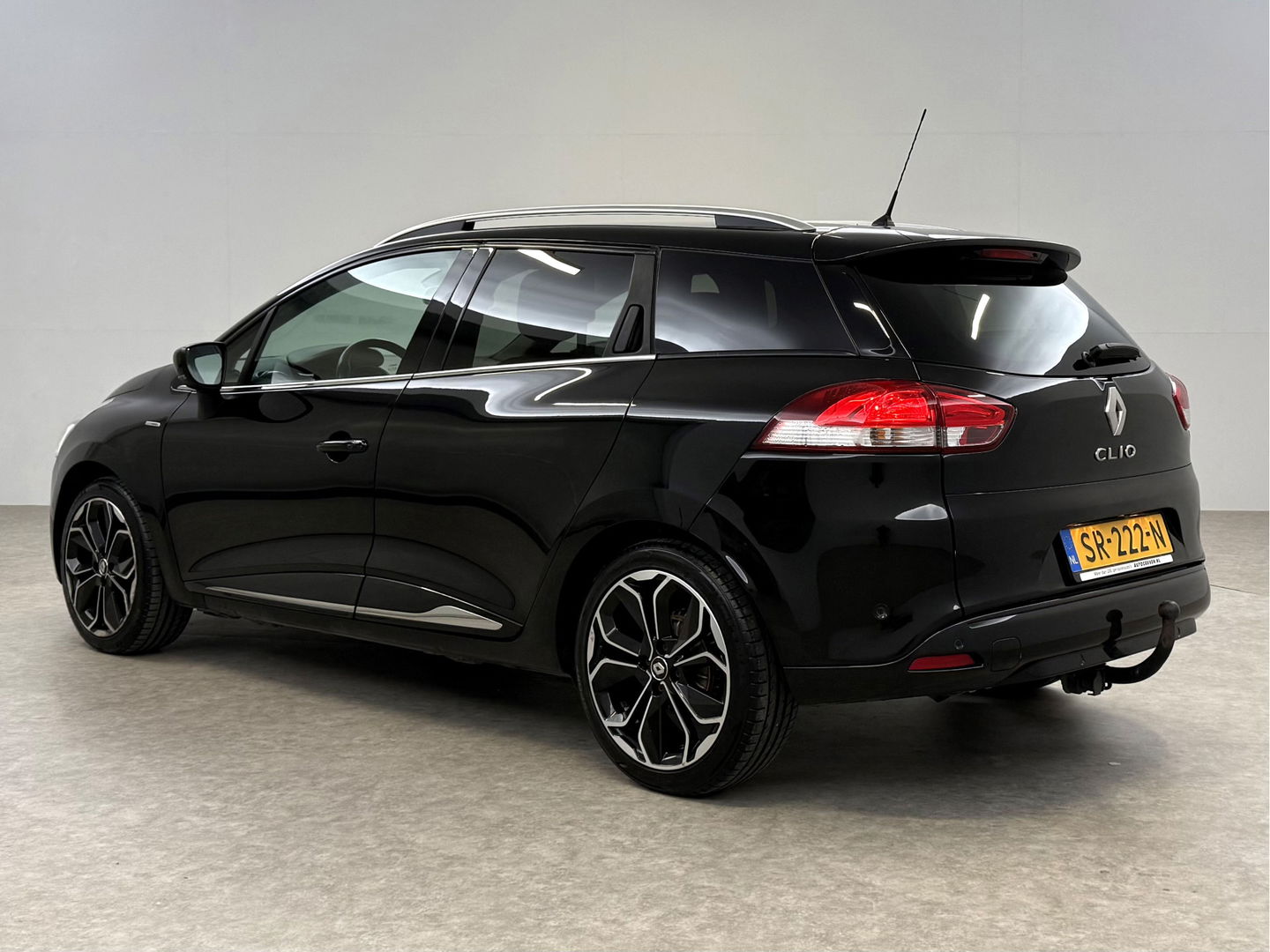 Renault Clio 0.9 TCe | Bose | LED | Clima | Cruise | Camera | Carplay | Trekh. | Stoelverw. | Parkeersens. | NAP