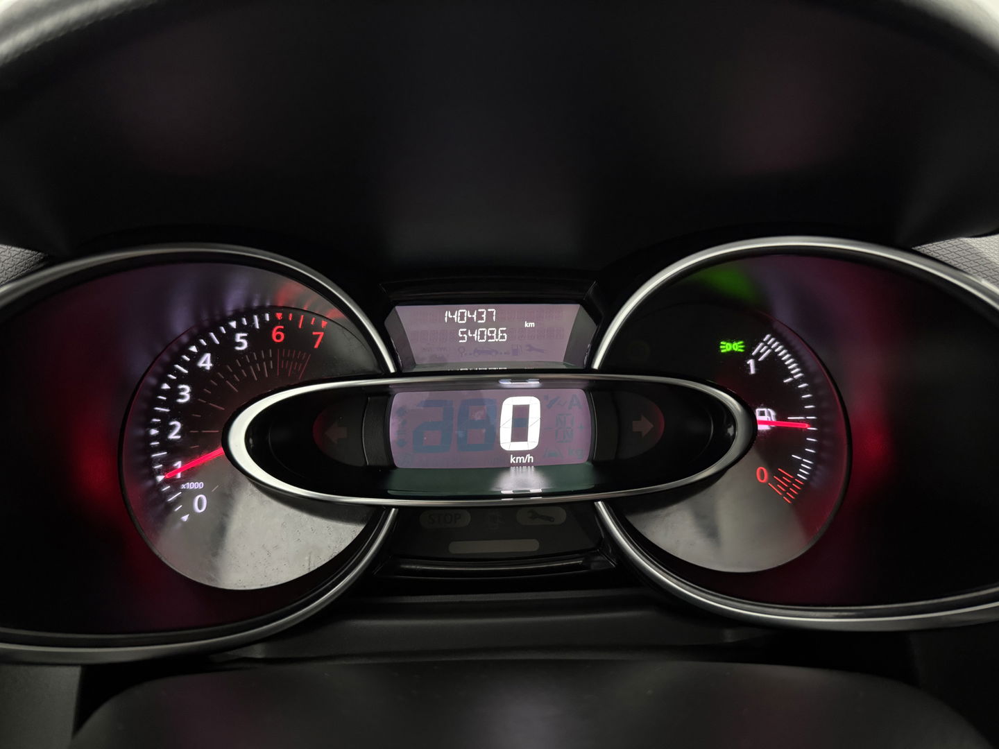 Renault Clio 0.9 TCe | Bose | LED | Clima | Cruise | Camera | Carplay | Trekh. | Stoelverw. | Parkeersens. | NAP