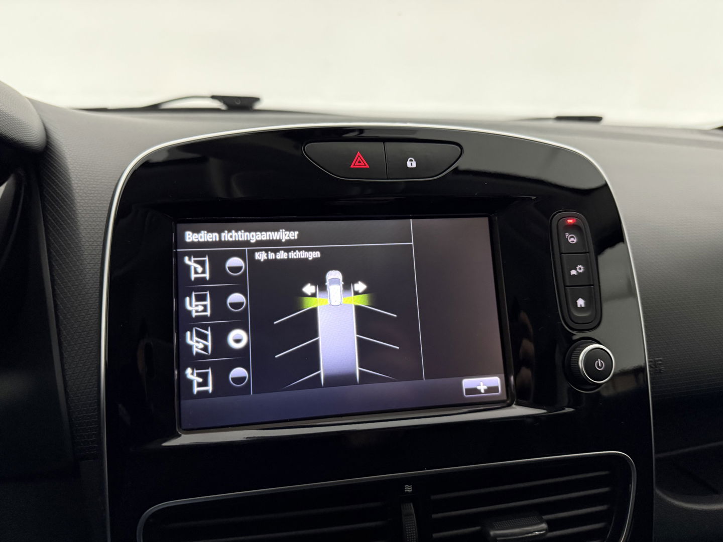 Renault Clio 0.9 TCe | Bose | LED | Clima | Cruise | Camera | Carplay | Trekh. | Stoelverw. | Parkeersens. | NAP