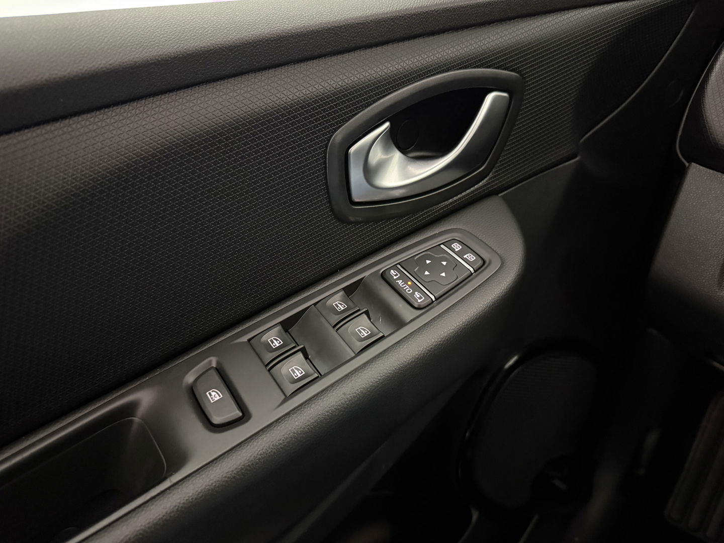 Renault Clio 0.9 TCe | Bose | LED | Clima | Cruise | Camera | Carplay | Trekh. | Stoelverw. | Parkeersens. | NAP