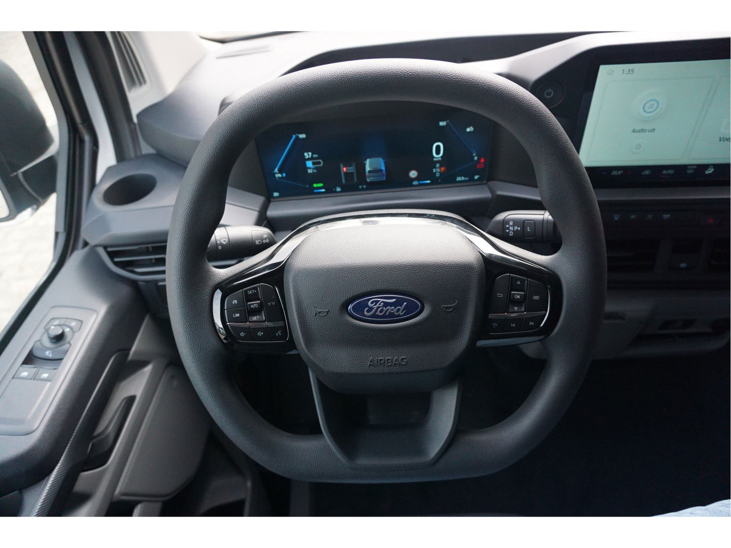 Ford E-Transit Custom 320S 218PK 64KWH Trend AUT BPM VRIJ!! Apple CP / Android A, LED, 2300KG Trekgewicht NR. EC02