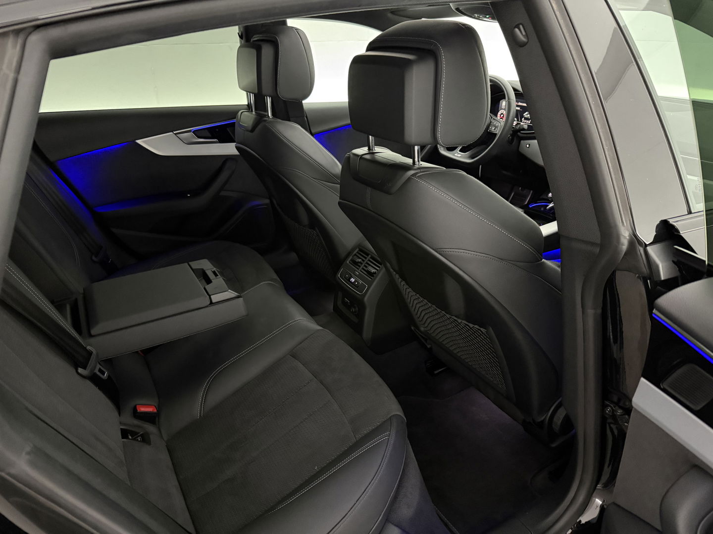 Audi A5 TFSI S-Line Black Optic | Pano | Virtual | b&o | Sfeer | Carplay | Stoelverw. | Parkeersens.