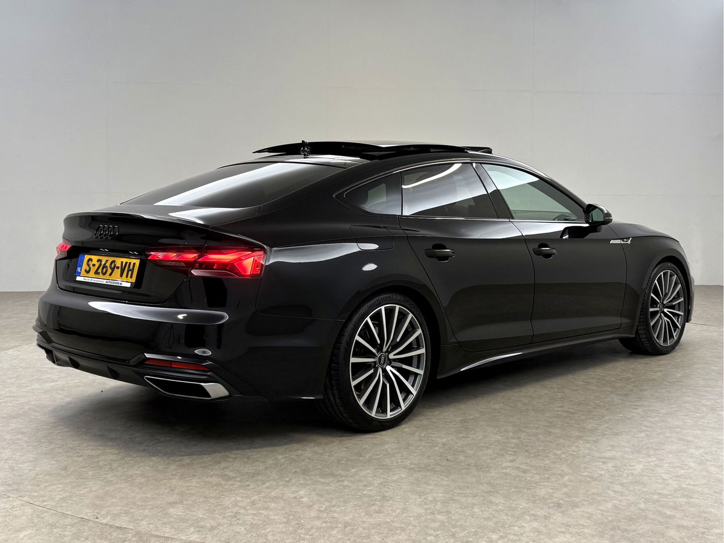 Audi A5 TFSI S-Line Black Optic | Pano | Virtual | b&o | Sfeer | Carplay | Stoelverw. | Parkeersens.