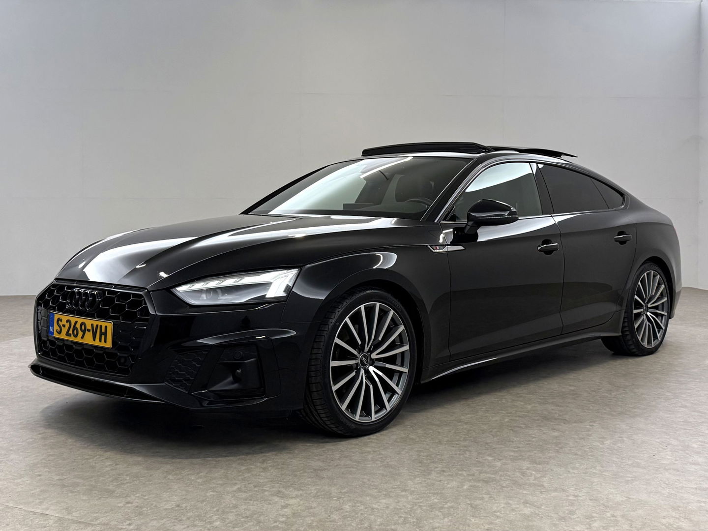 Audi A5 TFSI S-Line Black Optic | Pano | Virtual | b&o | Sfeer | Carplay | Stoelverw. | Parkeersens.