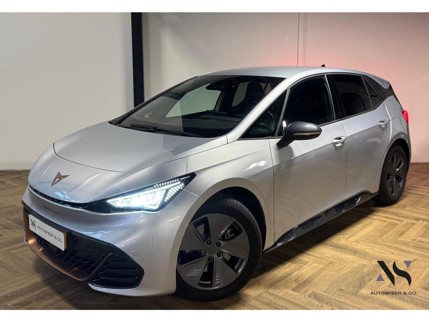 CUPRA Born Business 62 kWh KEYLESS CAM