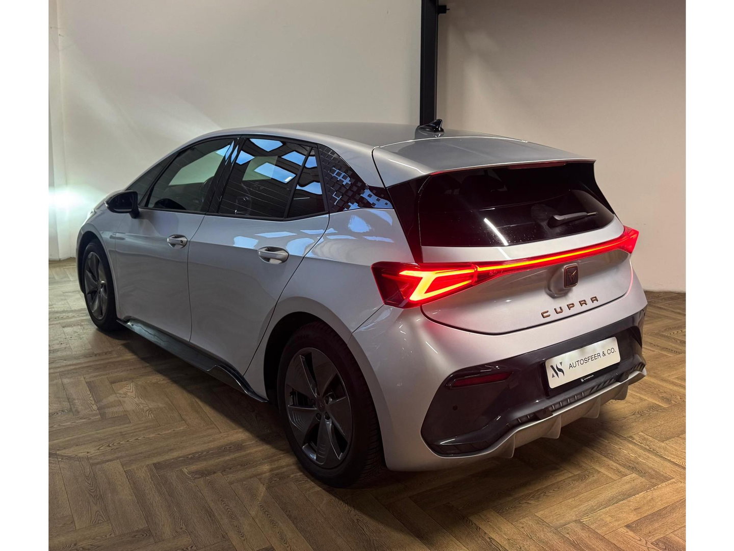 CUPRA Born Business 62 kWh KEYLESS CAM
