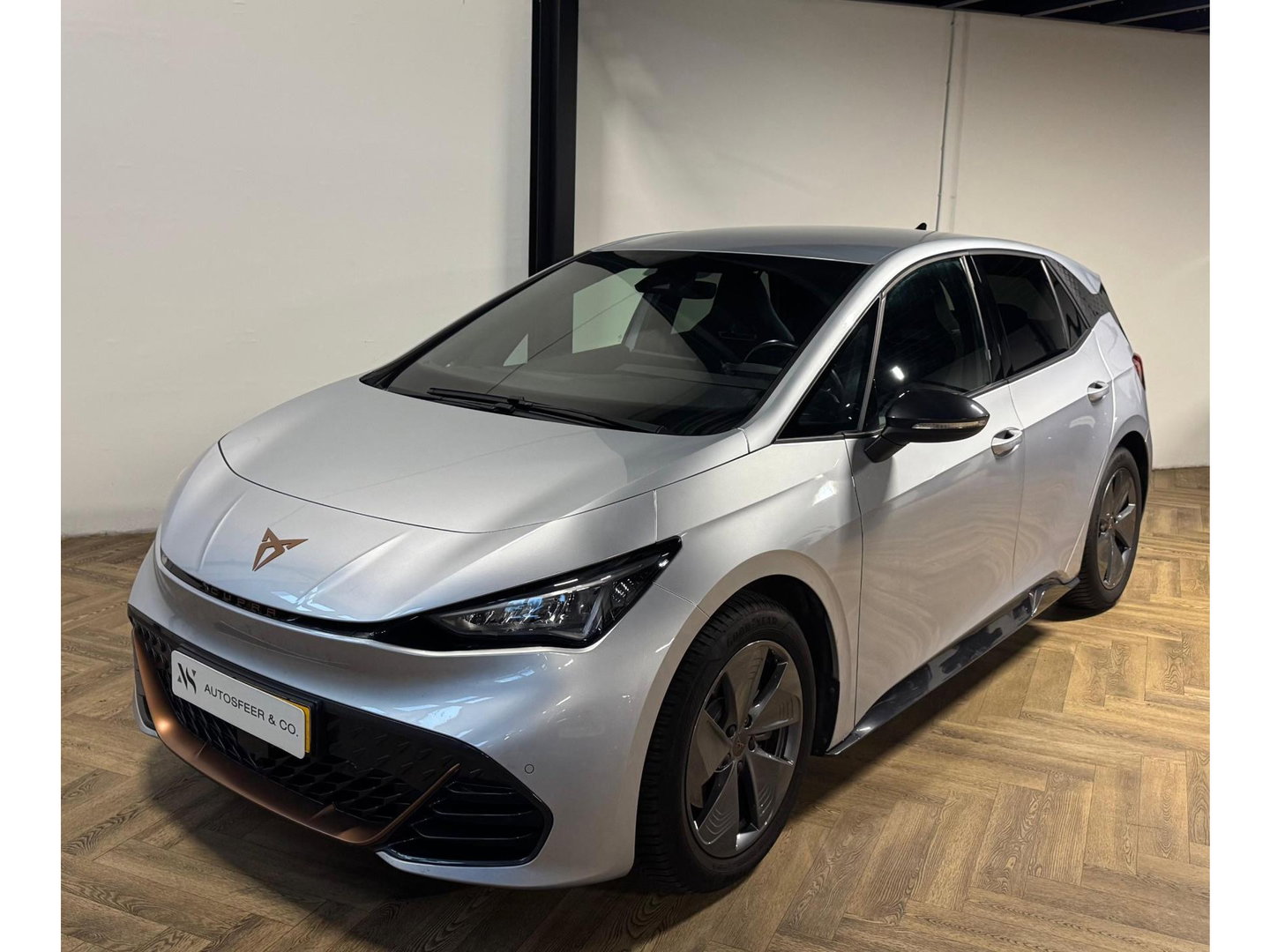 CUPRA Born Business 62 kWh KEYLESS CAM