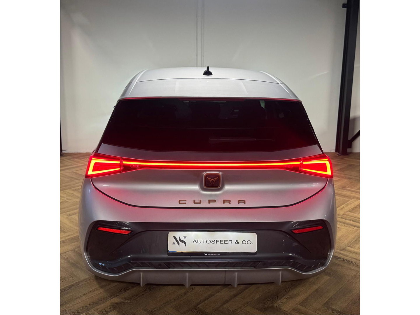 CUPRA Born Business 62 kWh KEYLESS CAM