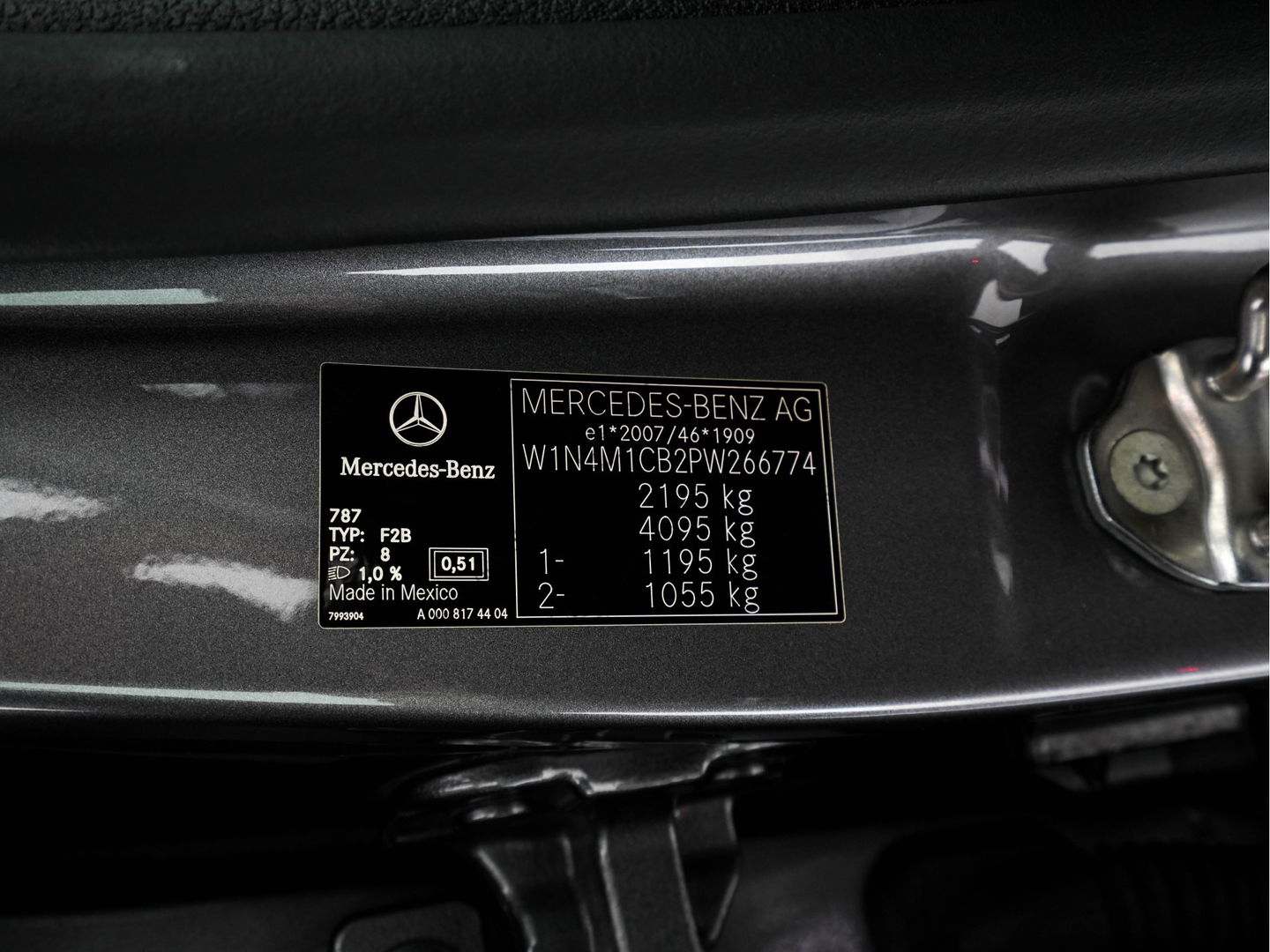 Mercedes-Benz GLB 200 d ( VAN ) Premium AMG-Sport-Pack Aut. *LEATHER-MICROFIBRE | FULL-LED | AMBIENT-LIGHT | WIDE-SCREEN-DIGICOCKPIT | HEATED-SPORTSEATS | KEYLESS | NAVI-FULLMAP | DAB+ | ECC | PDC | CRUISE | 19''ALU*