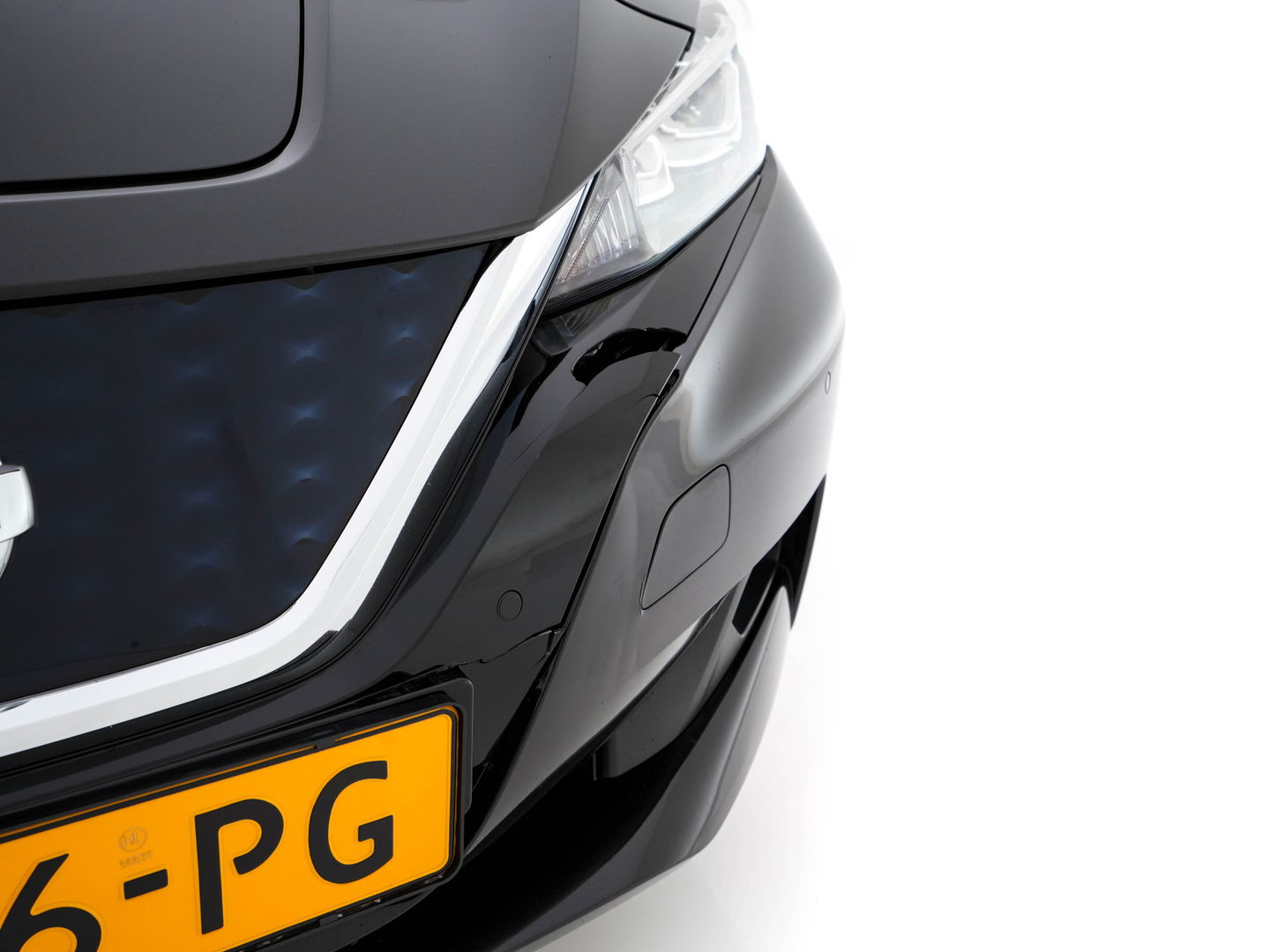 Nissan Leaf Tekna 40 kWh (SOH-83%) (INCL-BTW) *Aut.*LEATHER | FULL-LED | BOSE-AUDIO | TOPVIEW | DAB | KEYLESS | NAVI-FULLMAP | DAB | HEATED-COMFORTSEATS | PRIVACY-GLASS | ADAPTIVE-CRUISE | 17''ALU*