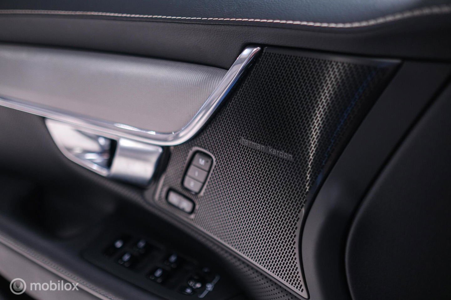 Volvo V90 2.0 T4 R-Design | Harman Kardon | Adaptive | Scandinavian line | Pilot Assist | Camera |HUD | Zonneschermen| Leder | Memory | Pa