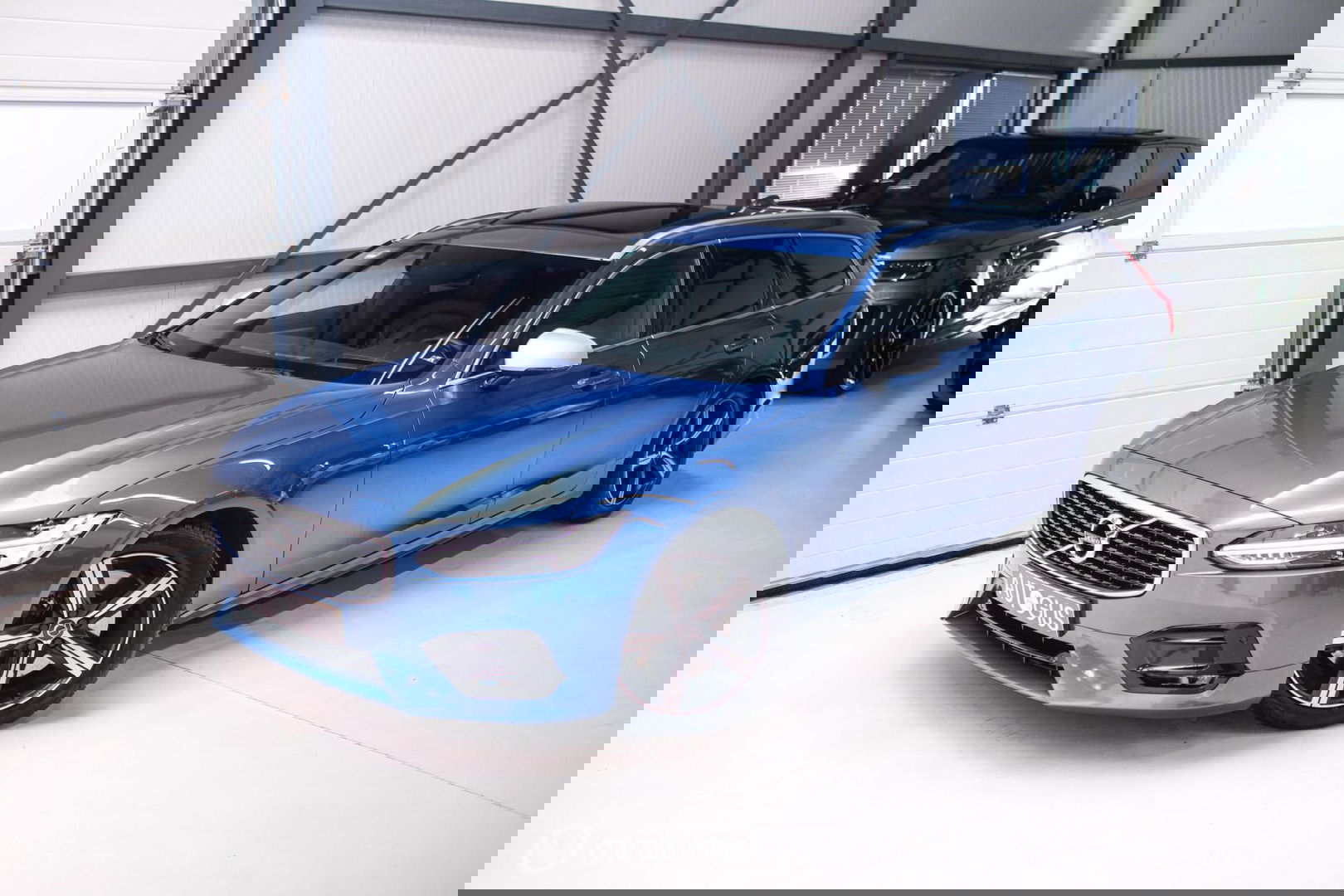 Volvo V90 2.0 T4 R-Design | Harman Kardon | Adaptive | Scandinavian line | Pilot Assist | Camera |HUD | Zonneschermen| Leder | Memory | Pa