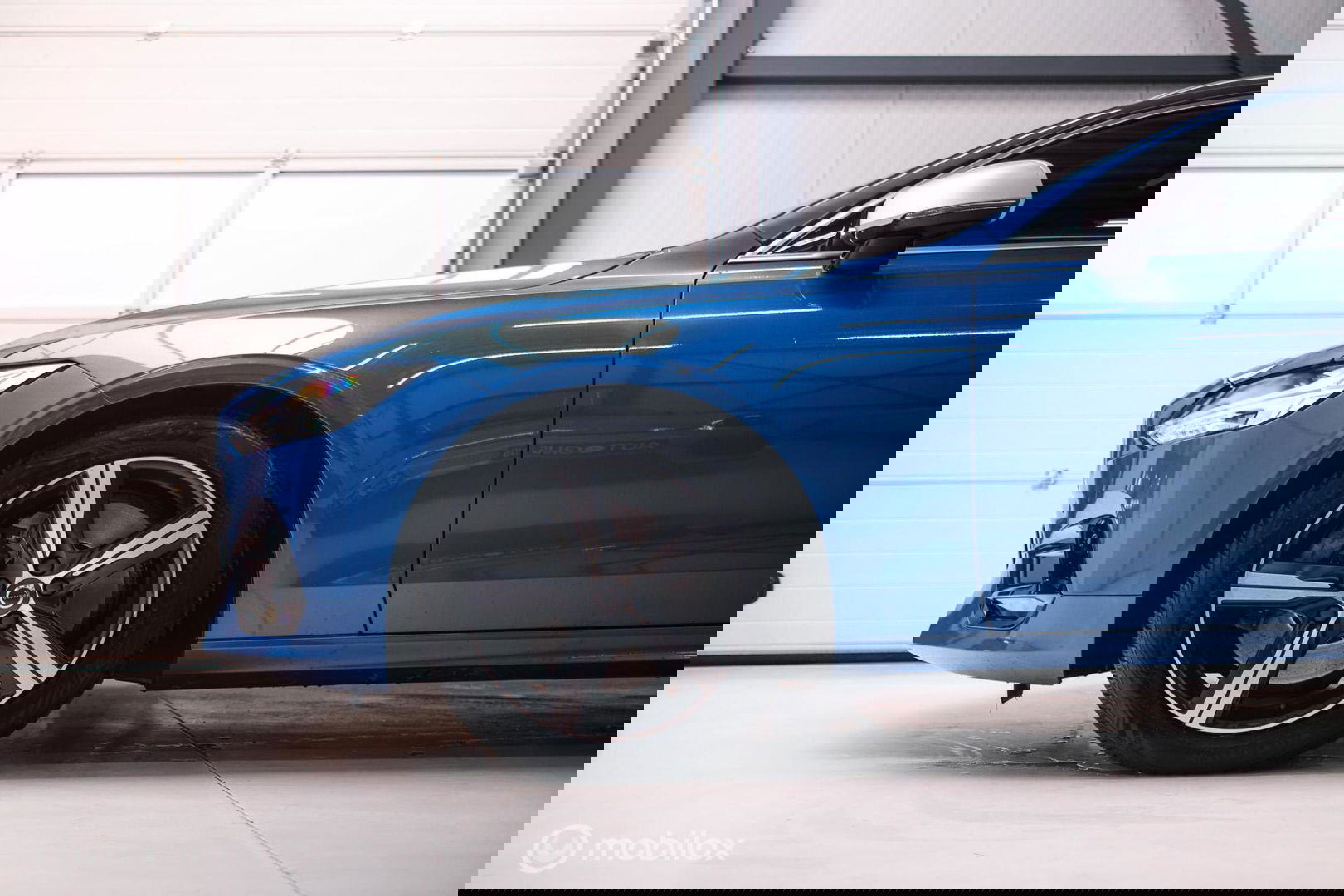 Volvo V90 2.0 T4 R-Design | Harman Kardon | Adaptive | Scandinavian line | Pilot Assist | Camera |HUD | Zonneschermen| Leder | Memory | Pa