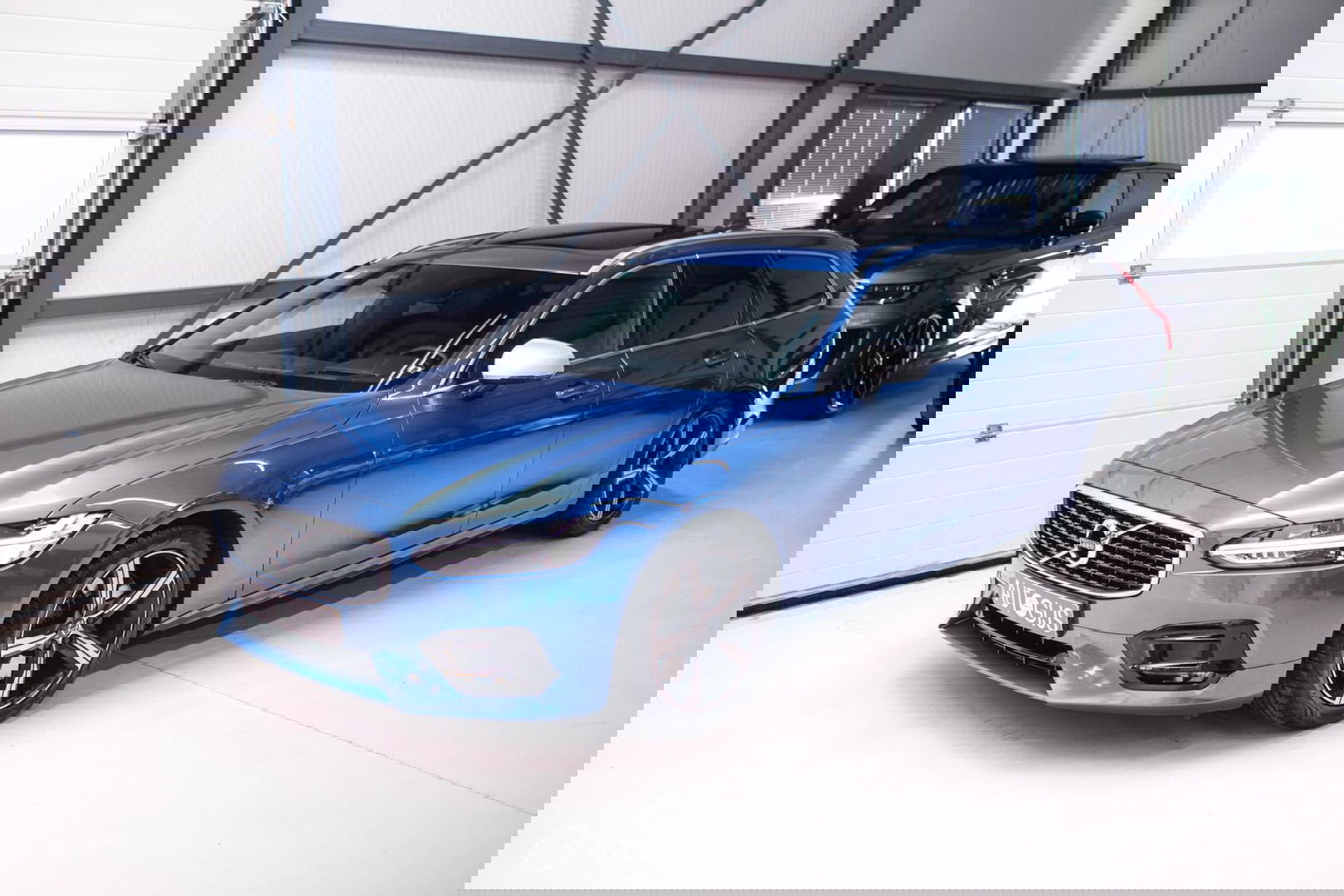 Volvo V90 2.0 T4 R-Design | Harman Kardon | Adaptive | Scandinavian line | Pilot Assist | Camera |HUD | Zonneschermen| Leder | Memory | Pa