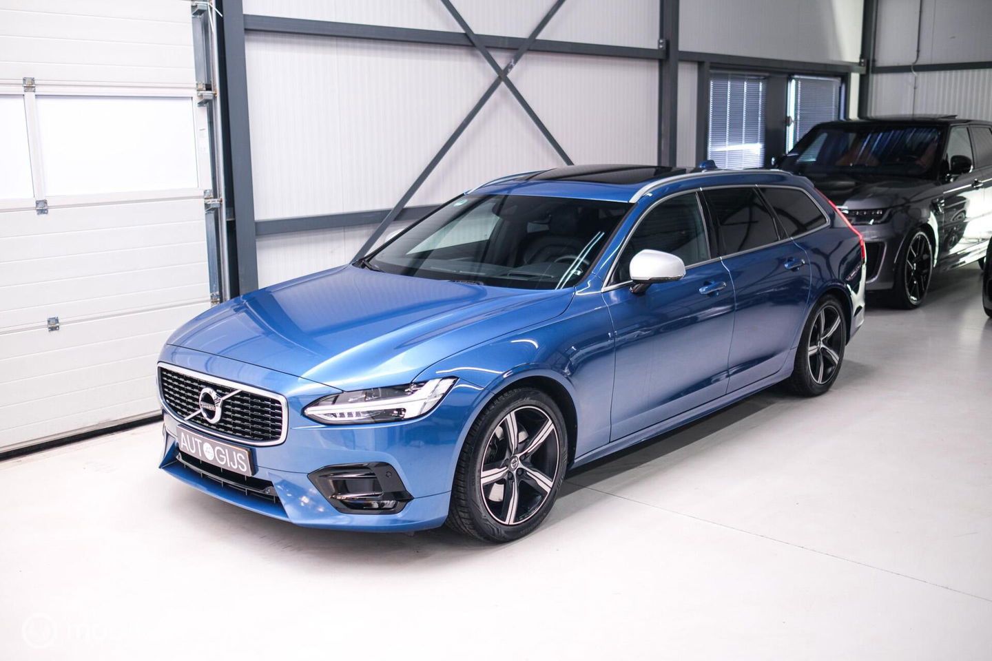 Volvo V90 2.0 T4 R-Design | Harman Kardon | Adaptive | Scandinavian line | Pilot Assist | Camera |HUD | Zonneschermen| Leder | Memory | Pa