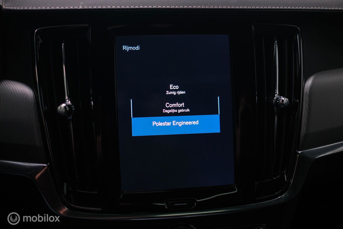 Volvo V90 2.0 T4 R-Design | Harman Kardon | Adaptive | Scandinavian line | Pilot Assist | Camera |HUD | Zonneschermen| Leder | Memory | Pa