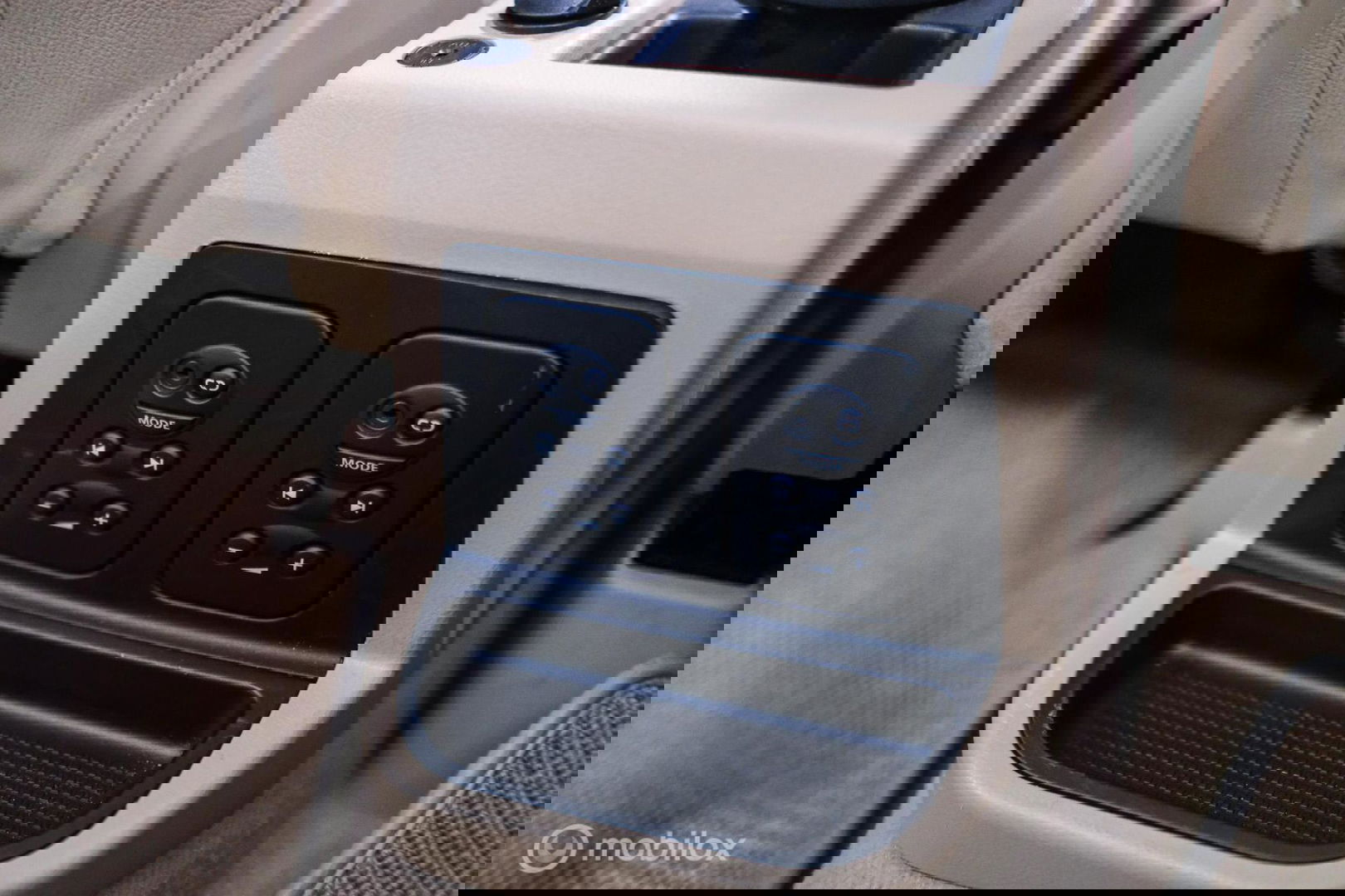 Land Rover Freelander 3.2 i6 HSE | 1e eigenaar | Dealer OH | 4x4 | Automaat | Panoramadak | Xenon | youngtimer | BTW auto | Lage km stand |