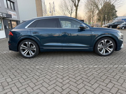 Audi Q8 55 TFSI e quattro Pro Line Advanced Hybrid l Luchtvering l Trekhaak l winter en zomerset