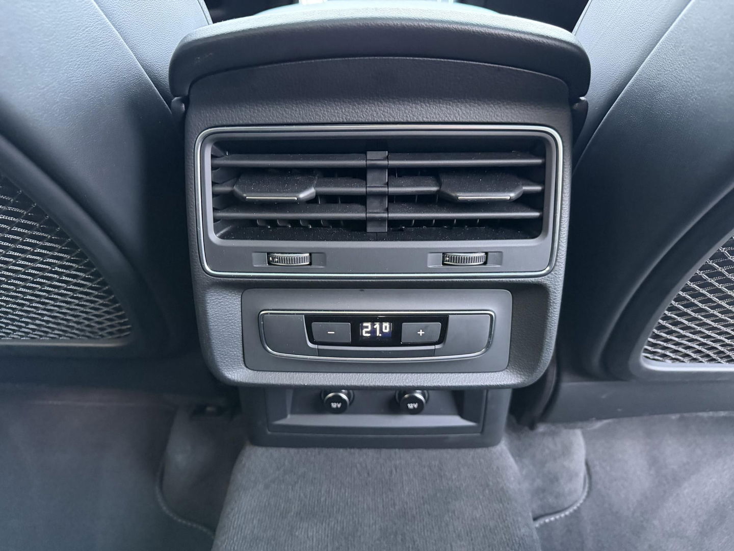 Audi Q8 55 TFSI e quattro Pro Line Advanced Hybrid l Luchtvering l Trekhaak l winter en zomerset