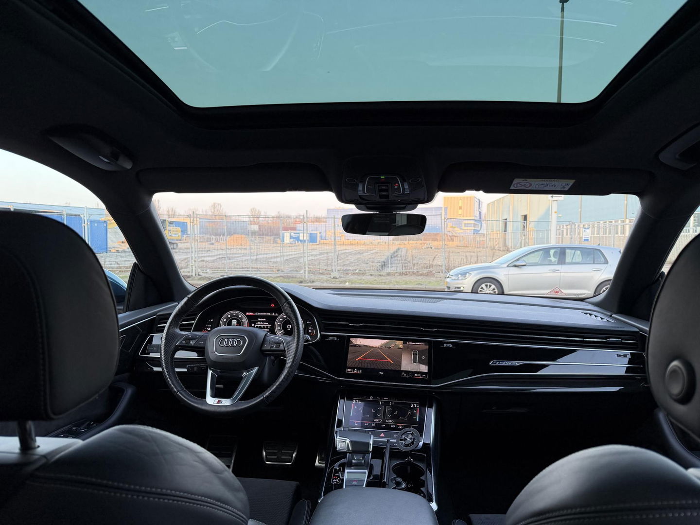 Audi Q8 55 TFSI e quattro Pro Line Advanced Hybrid l Luchtvering l Trekhaak l winter en zomerset