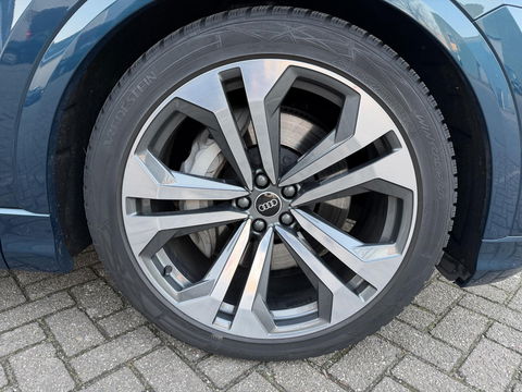 Audi Q8 55 TFSI e quattro Pro Line Advanced Hybrid l Luchtvering l Trekhaak l winter en zomerset