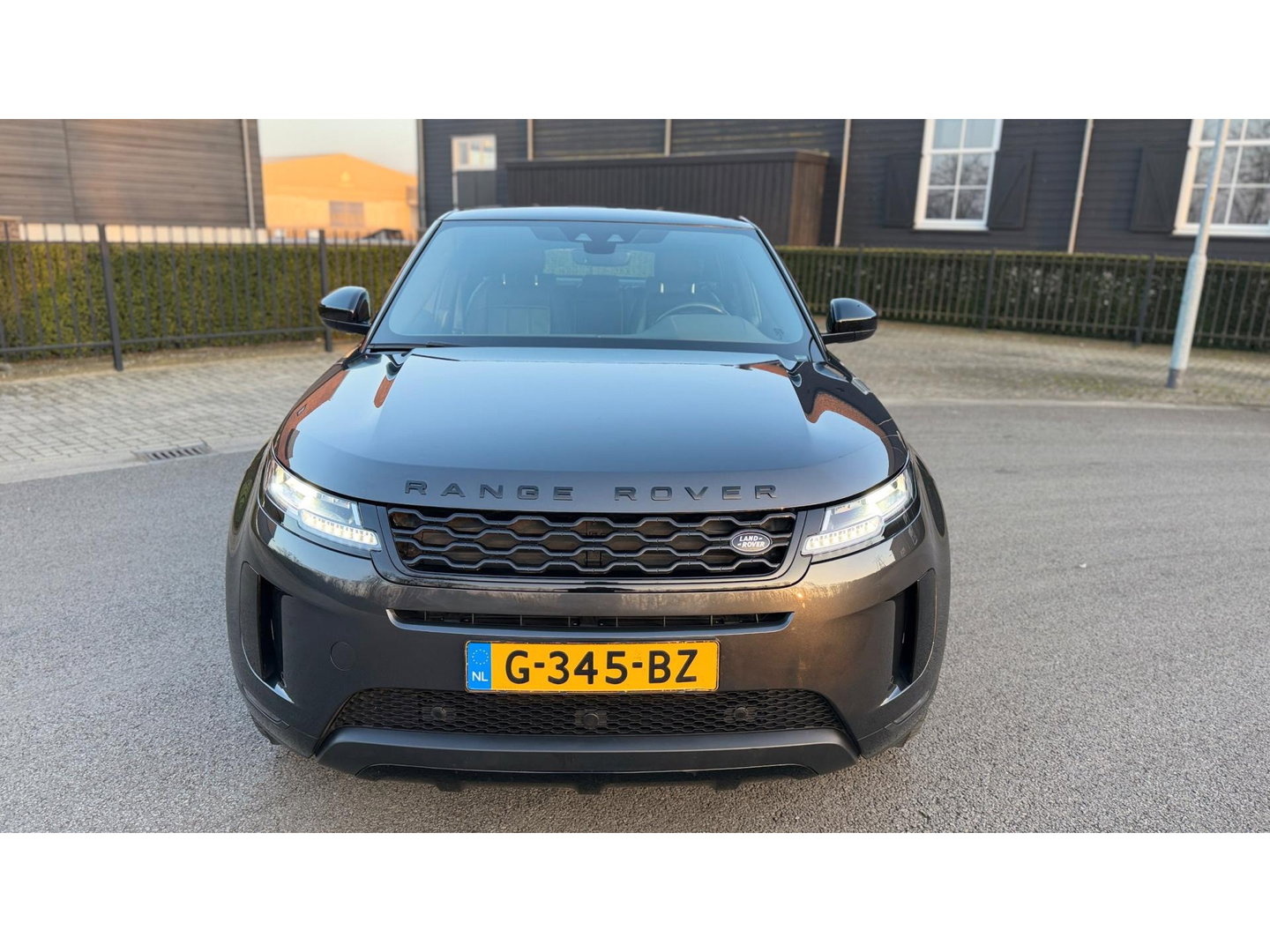 Land Rover Range Rover Evoque 2.0 D180 AWD R-Dynamic SE Leer Navi Led-Xenon Meridia Soundsysteem,