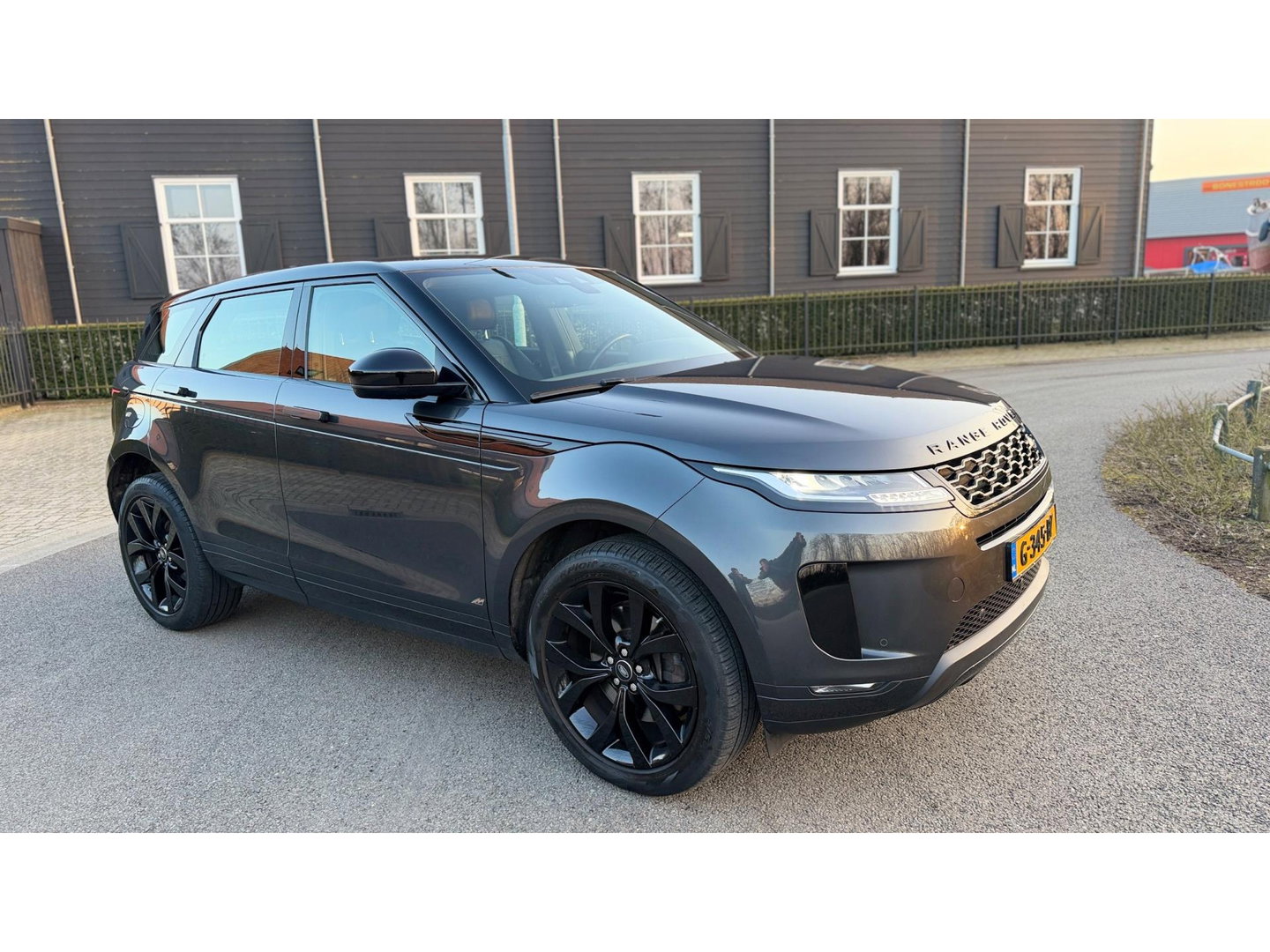 Land Rover Range Rover Evoque 2.0 D180 AWD R-Dynamic SE Leer Navi Led-Xenon Meridia Soundsysteem,