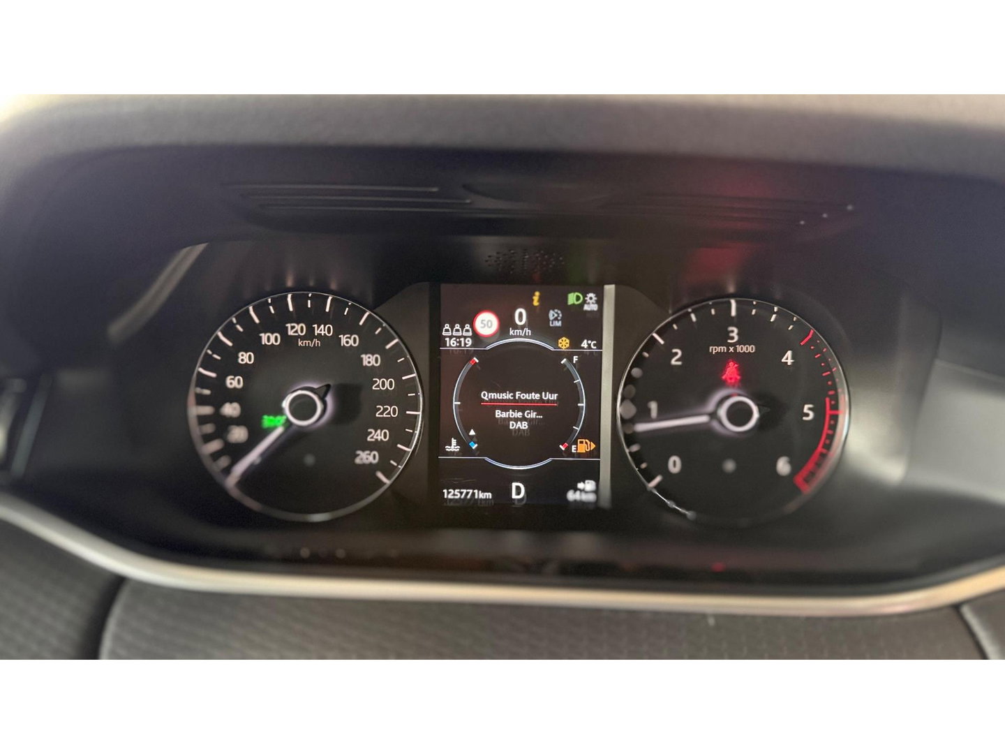 Land Rover Range Rover Evoque 2.0 D180 AWD R-Dynamic SE Leer Navi Led-Xenon Meridia Soundsysteem,