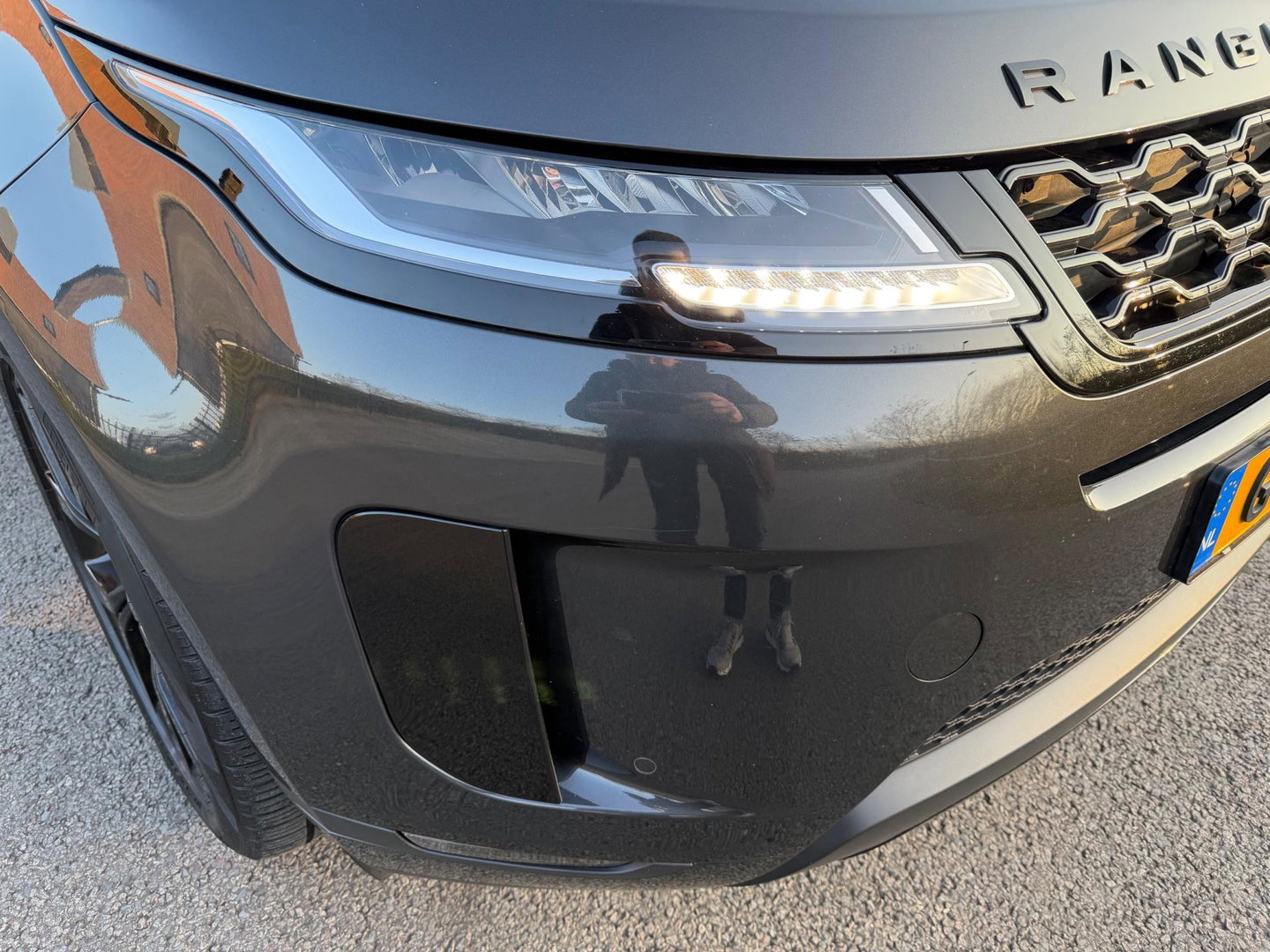 Land Rover Range Rover Evoque 2.0 D180 AWD R-Dynamic SE Leer Navi Led-Xenon Meridia Soundsysteem,