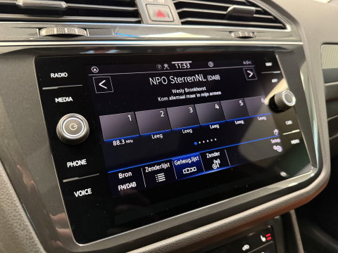Volkswagen Tiguan 1.4 TSI eHybrid R-Line Business+ Panoramadak PDC NAVI ACC IQ Light 24 Maanden garantie* (Vraag naar de voorwaarden)