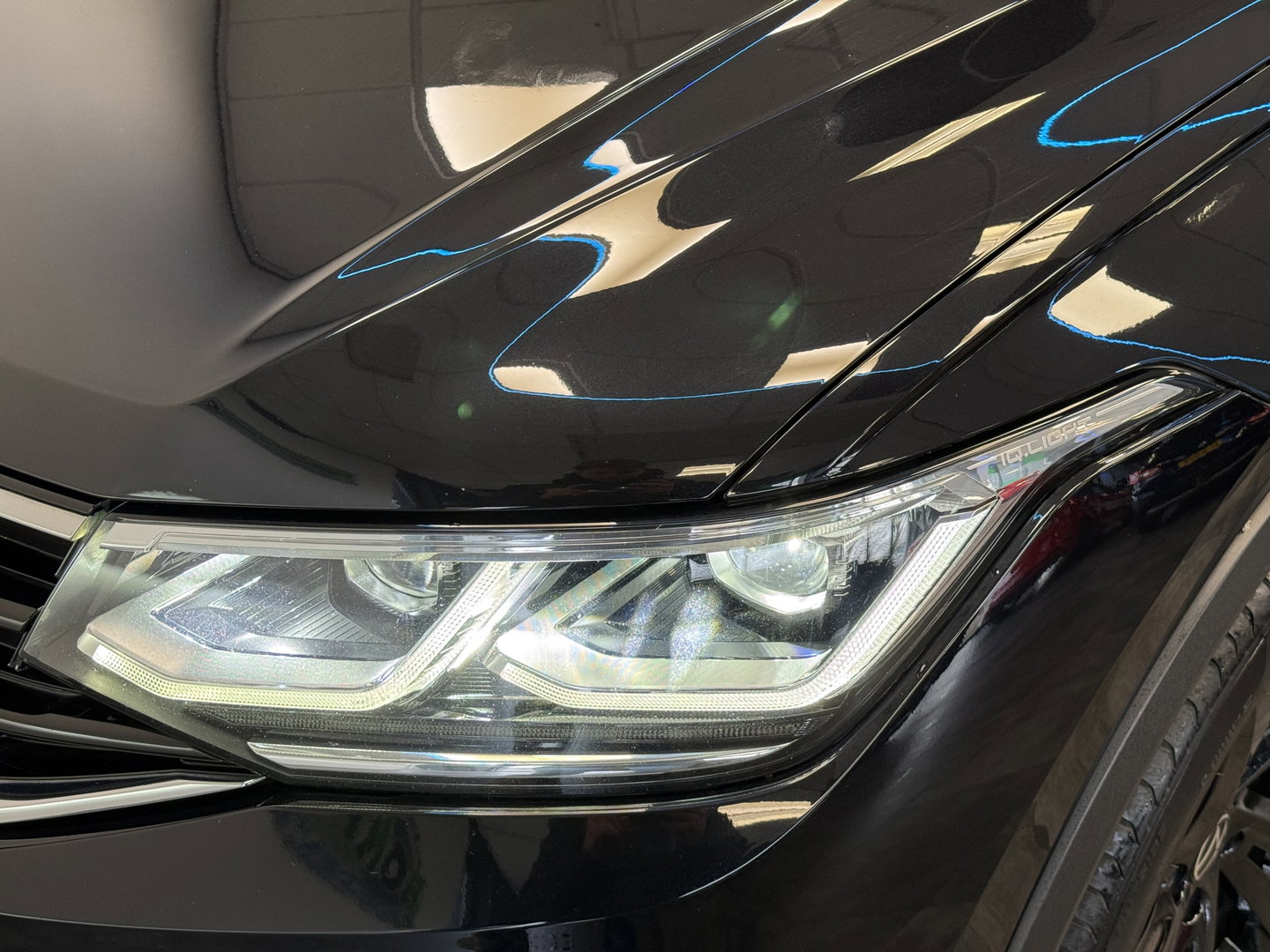 Volkswagen Tiguan 1.4 TSI eHybrid R-Line Business+ Panoramadak PDC NAVI ACC IQ Light 24 Maanden garantie* (Vraag naar de voorwaarden)