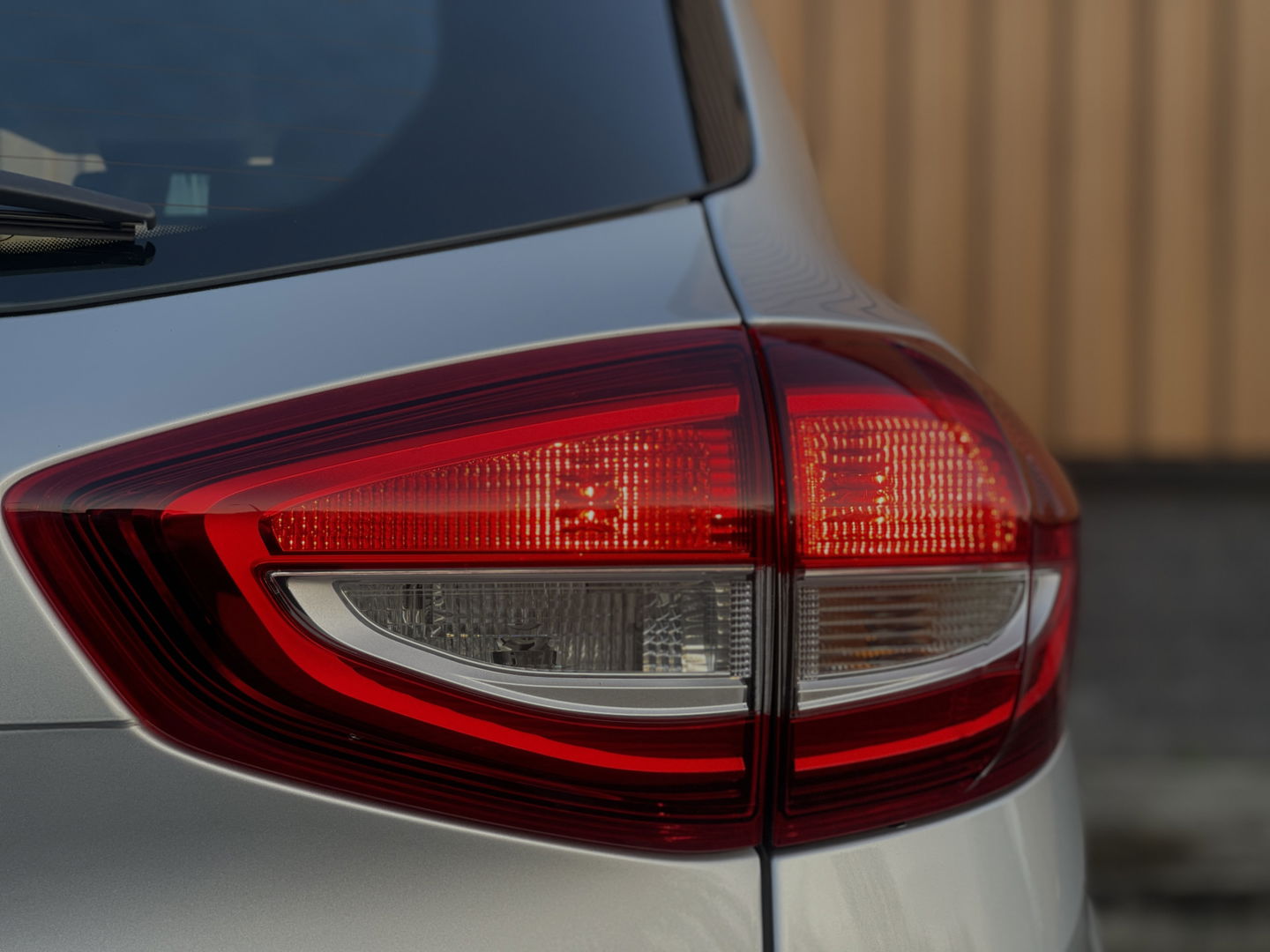 Ford C-MAX 1.5 Titanium | Unieke Kilometerstand! | 1e Eigenaar | Stuurwielverwarming | Stoelverwarming | Cruise Control |