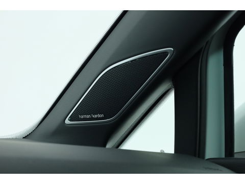 Volkswagen Golf 1.5 eTSI R-Line DSG | Pano | Harman Kardon | Stoel- Stuurverw. | Apple CarPlay | IQ. Light | Adapt. Cruise