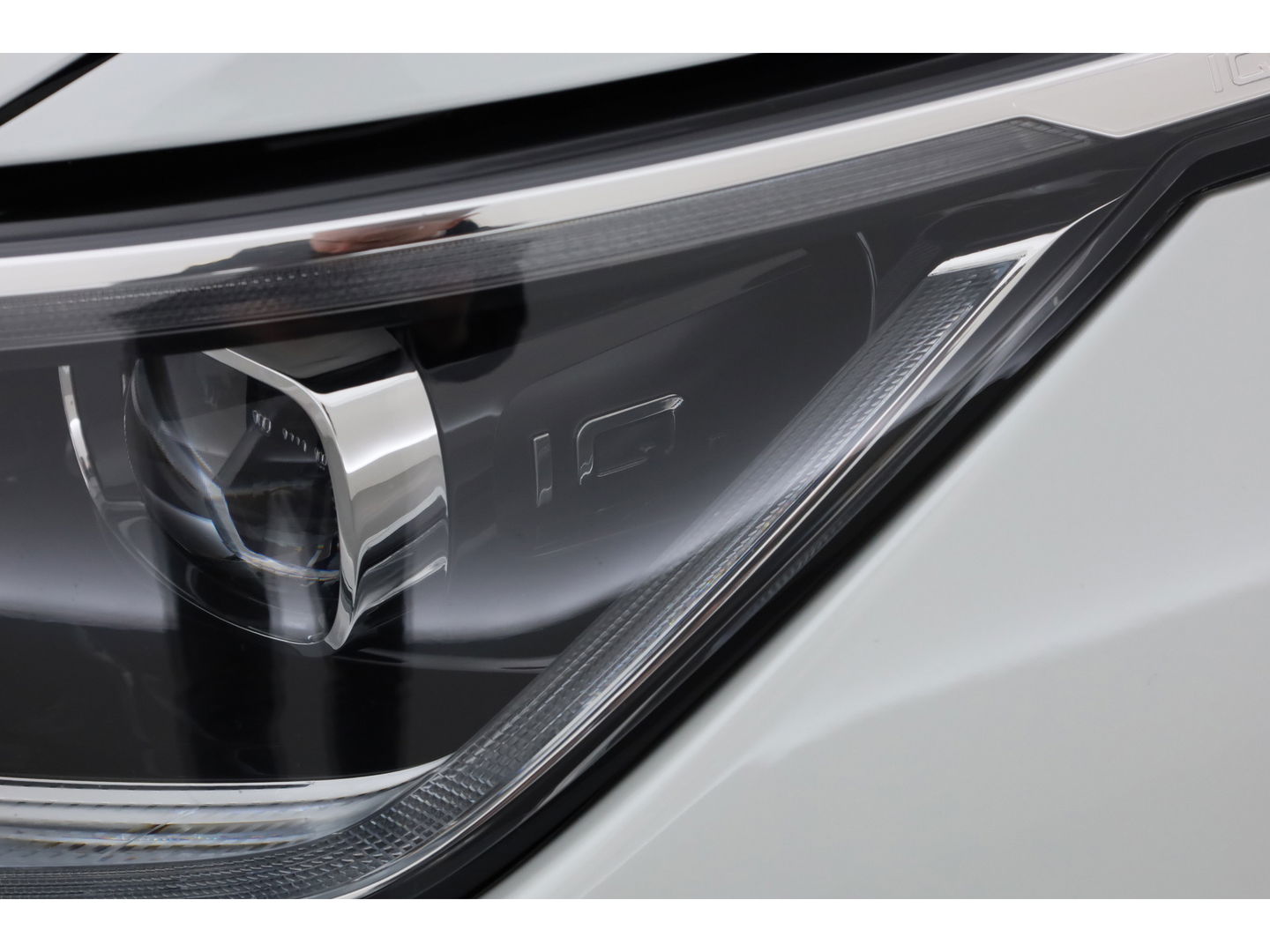 Volkswagen Golf 1.5 eTSI R-Line DSG | Pano | Harman Kardon | Stoel- Stuurverw. | Apple CarPlay | IQ. Light | Adapt. Cruise