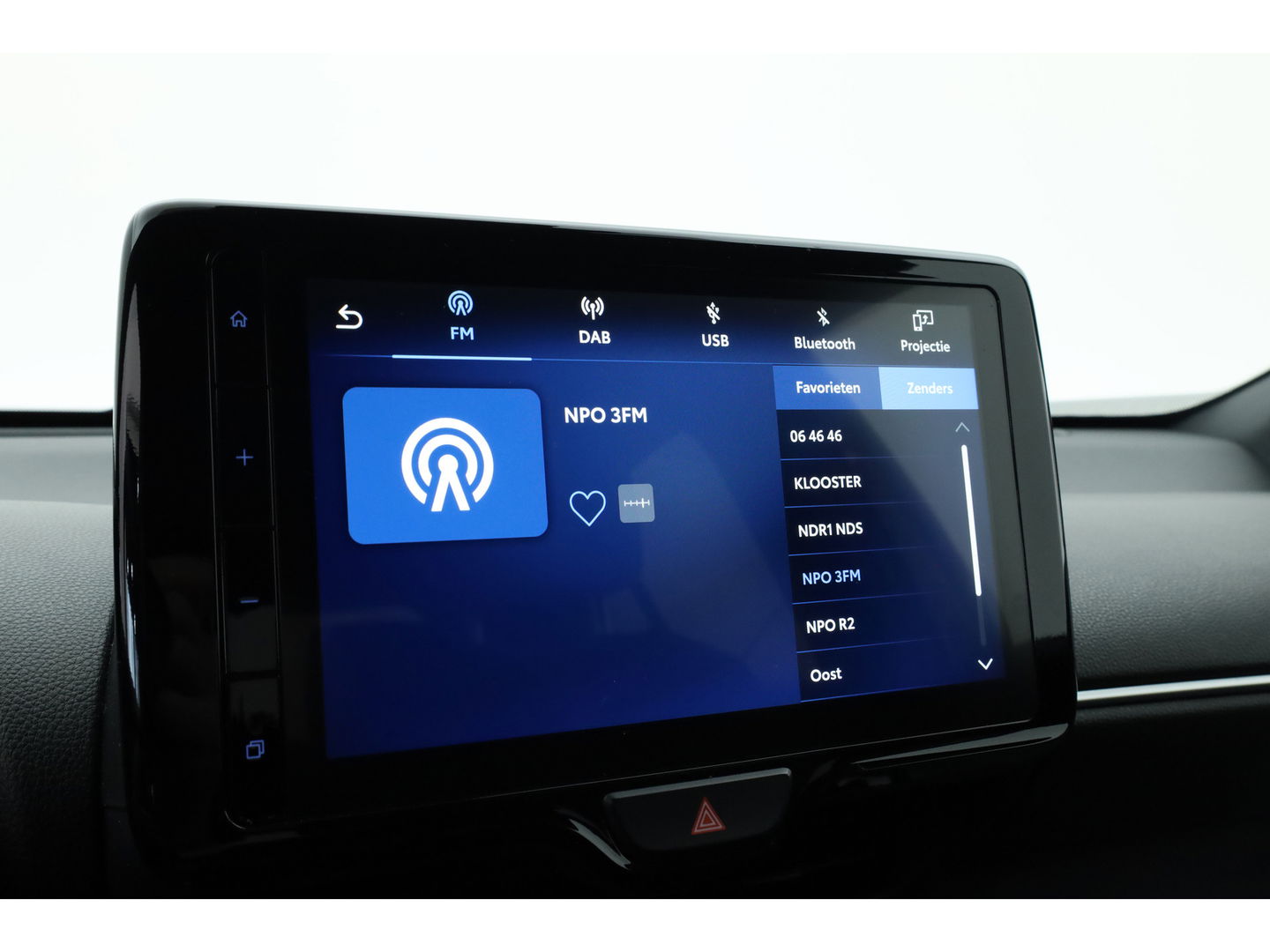 Toyota Yaris Cross 1.5 Hybrid Dynamic | Navi | Cruise | Apple CarPlay & Android Auto | PDC V+A | Camera | Stoelverw. | Dodehoekdet. | LED GERESERVEERD TOT MAANDAG