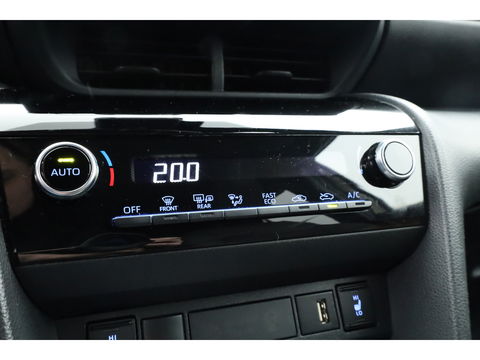 Toyota Yaris Cross 1.5 Hybrid Dynamic | Navi | Cruise | Apple CarPlay & Android Auto | PDC V+A | Camera | Stoelverw. | Dodehoekdet. | LED GERESERVEERD TOT MAANDAG