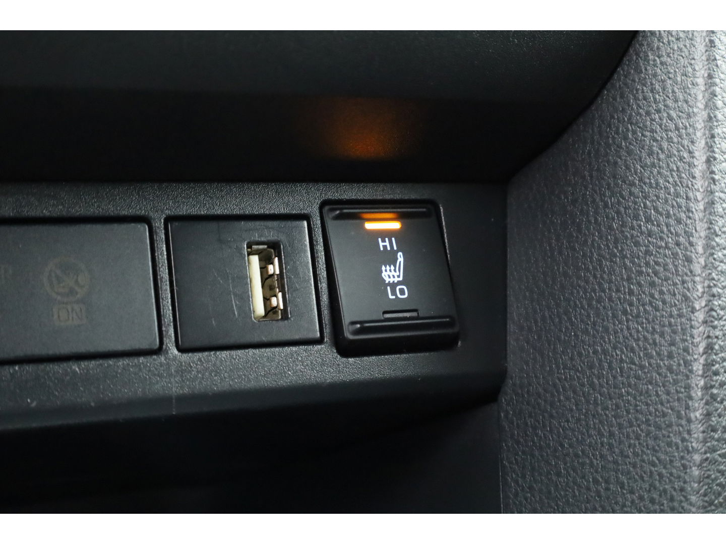 Toyota Yaris Cross 1.5 Hybrid Dynamic | Navi | Cruise | Apple CarPlay & Android Auto | PDC V+A | Camera | Stoelverw. | Dodehoekdet. | LED GERESERVEERD TOT MAANDAG