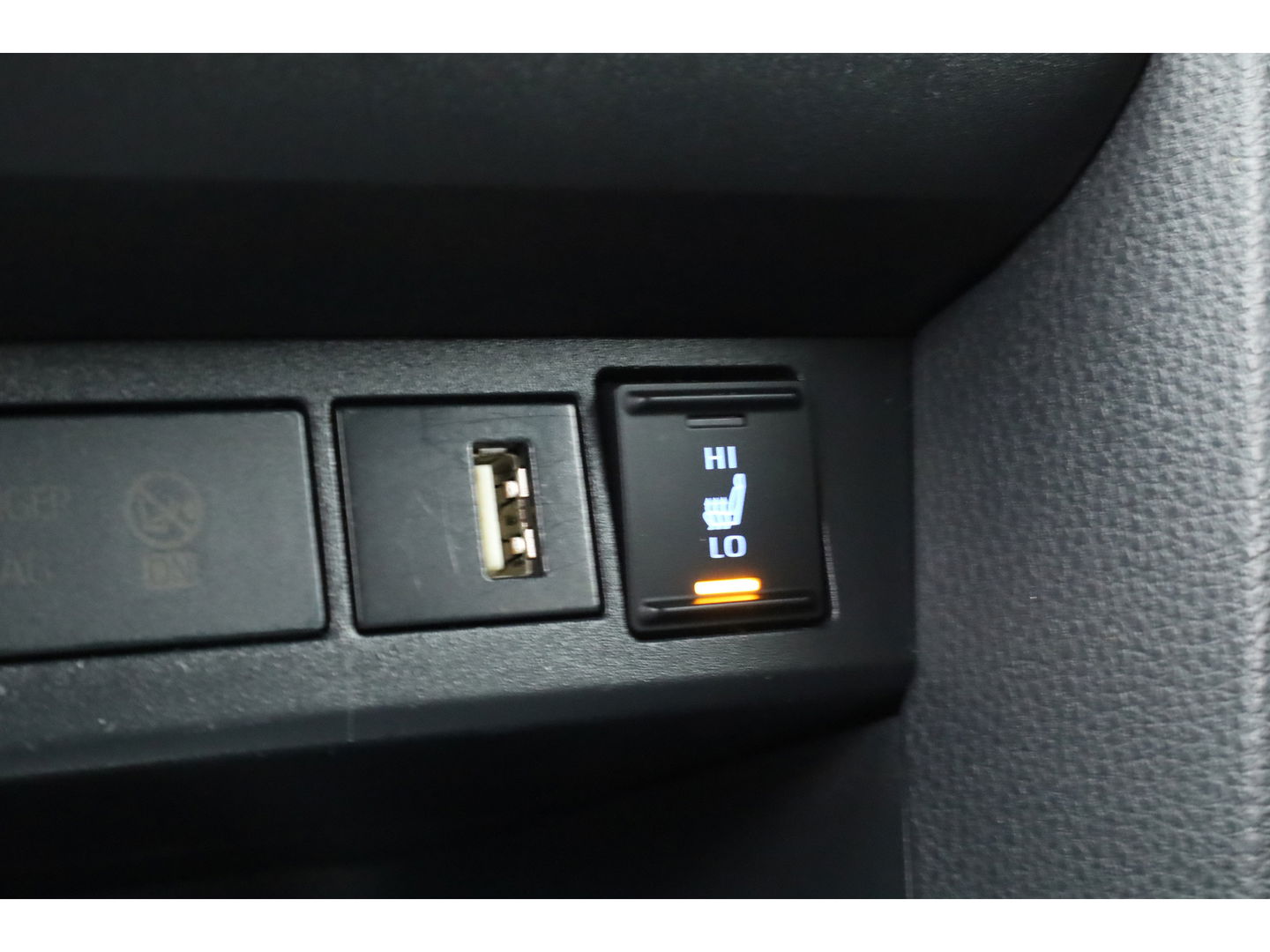 Toyota Yaris Cross 1.5 Hybrid Dynamic | Navi | Cruise | Apple CarPlay & Android Auto | PDC V+A | Camera | Stoelverw. | Dodehoekdet. | LED GERESERVEERD TOT MAANDAG