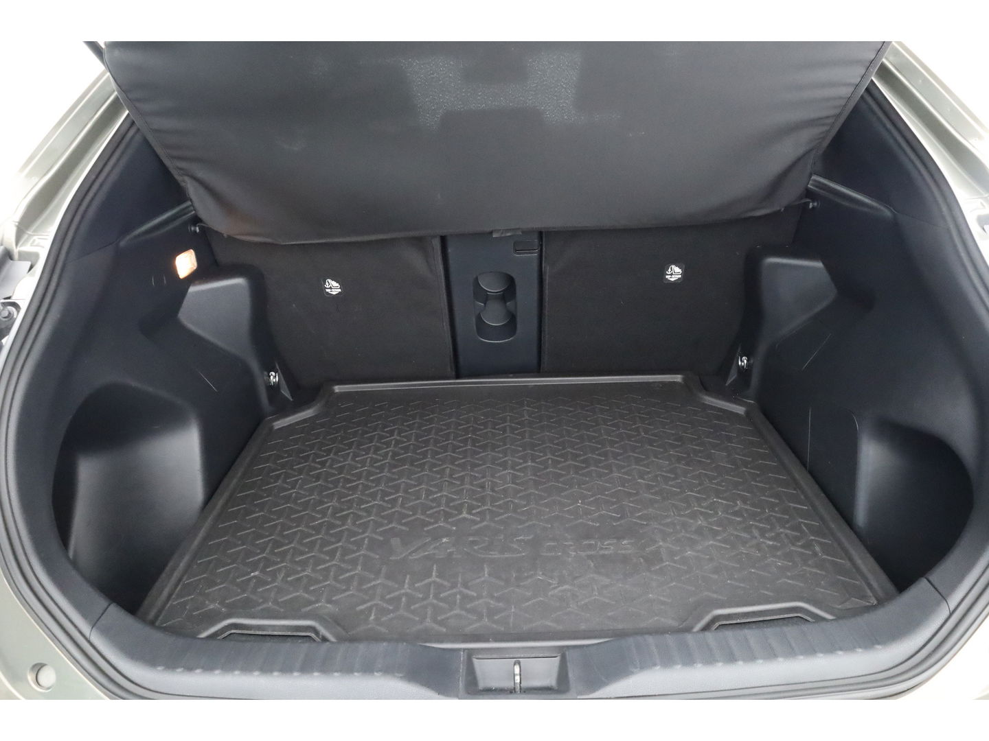 Toyota Yaris Cross 1.5 Hybrid Dynamic | Navi | Cruise | Apple CarPlay & Android Auto | PDC V+A | Camera | Stoelverw. | Dodehoekdet. | LED GERESERVEERD TOT MAANDAG