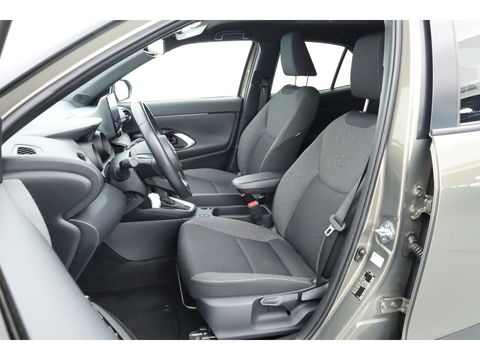 Toyota Yaris Cross 1.5 Hybrid Dynamic | Navi | Cruise | Apple CarPlay & Android Auto | PDC V+A | Camera | Stoelverw. | Dodehoekdet. | LED GERESERVEERD TOT MAANDAG