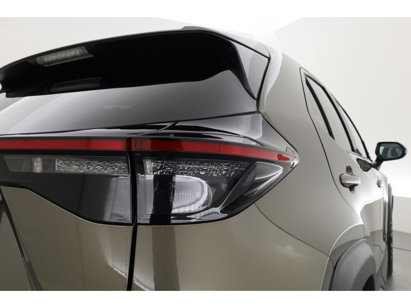 Toyota Yaris Cross 1.5 Hybrid Dynamic | Navi | Cruise | Apple CarPlay & Android Auto | PDC V+A | Camera | Stoelverw. | Dodehoekdet. | LED GERESERVEERD TOT MAANDAG