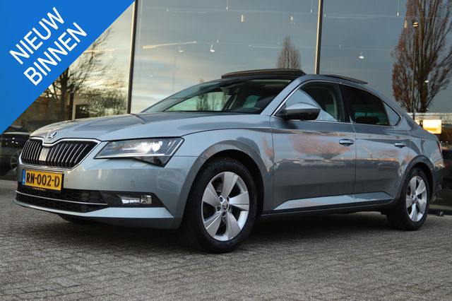Škoda Superb - 1.6 TDI AMBITION BUSINESS | PANO | CARPLAY | XENON | TREKHAAK | CRUISE | PDC |