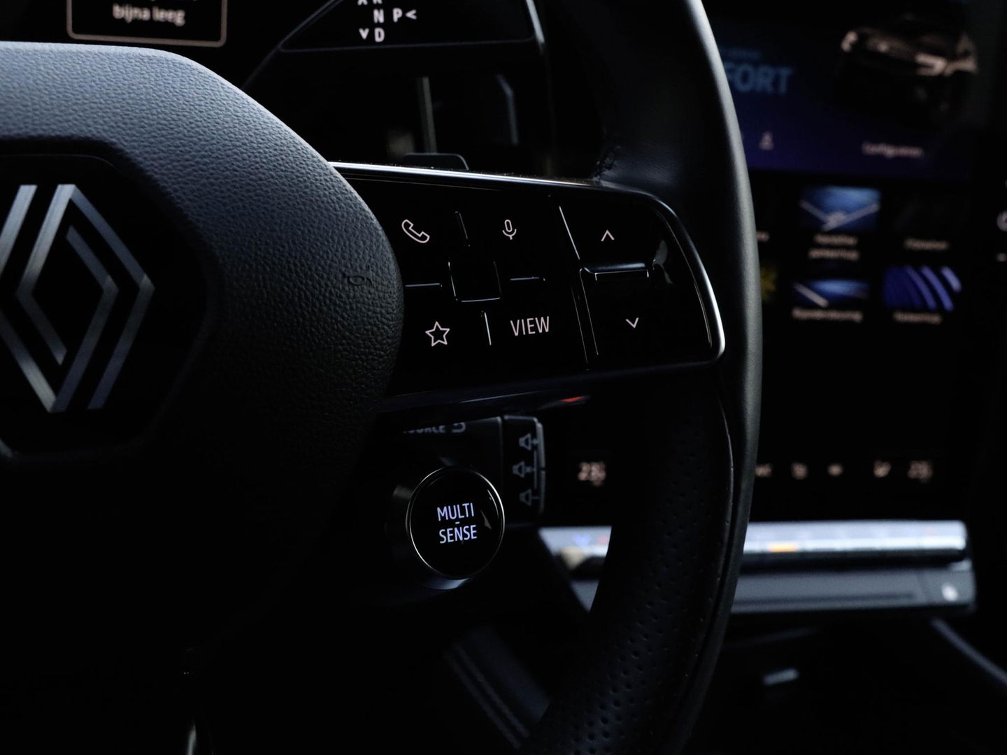 Renault Austral E-Tech full hybrid 200 Iconic Adaptive Cruise | 4.471km!