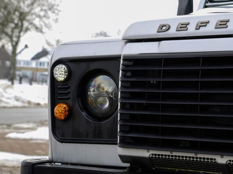 Land Rover Defender 2.2 D HT 110" E | Euro 5 | Recaro | 42.093km!