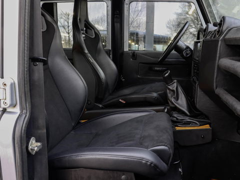 Land Rover Defender 2.2 D HT 110" E | Euro 5 | Recaro | 42.093km!