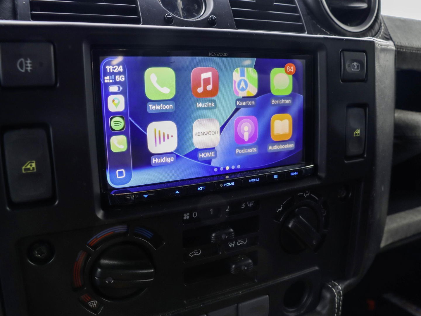 Land Rover Defender 2.2 D HT 110" E | Euro 5 | Recaro | 42.093km!