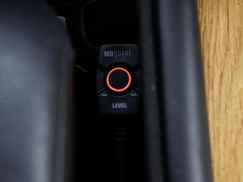 Land Rover Defender 2.2 D HT 110" E | Euro 5 | Recaro | 42.093km!